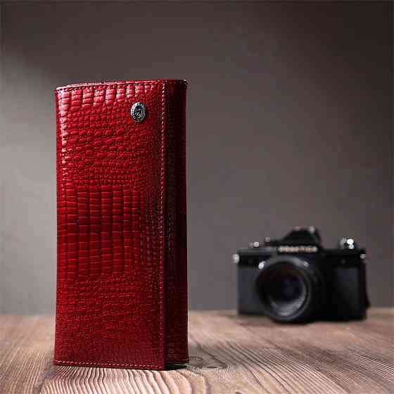 Лакированный женский кошелек с фактурой под рептилию из натуральной кожи Красный (ST Leather) Киев