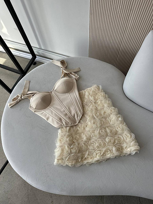 Женский романтичный корсетный комплект с 3D-цветами Бежевый, M Одесса - изображение 2