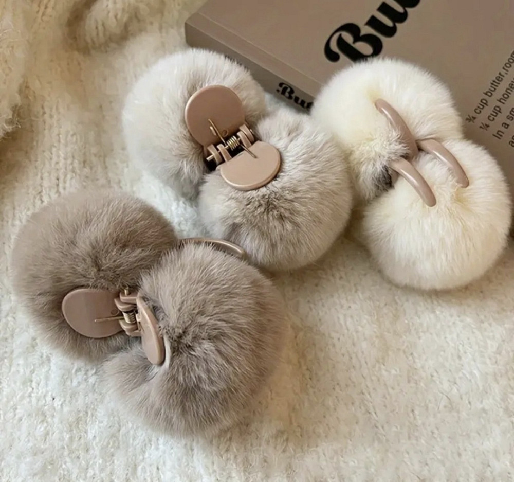 Шпилька крабік із хутра Білий Смела - изображение 2