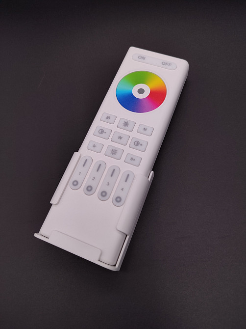 Smart Systems group Пульт керування 4-х зонний білий DIM+RGB+CCT RF 2.4G Mi Light Київ - фото 8