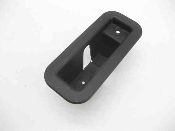 Mercedes-Benz  A1669242837 9051 Накладка петлі замка заднього сидіння внутрішня ліва чорна GL/GLS X166 Одеса