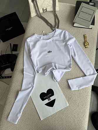 Стильний жіночий базовий лонгслів із написом і вирізом під пальчик мікродайвінг Білий Одеса