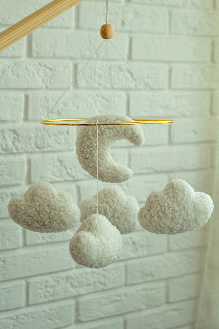 Дитячий музичний мобіль на ліжечко для немовлят WooolyWool «Хмари букле» з 35 мелодіями Київ - фото 4