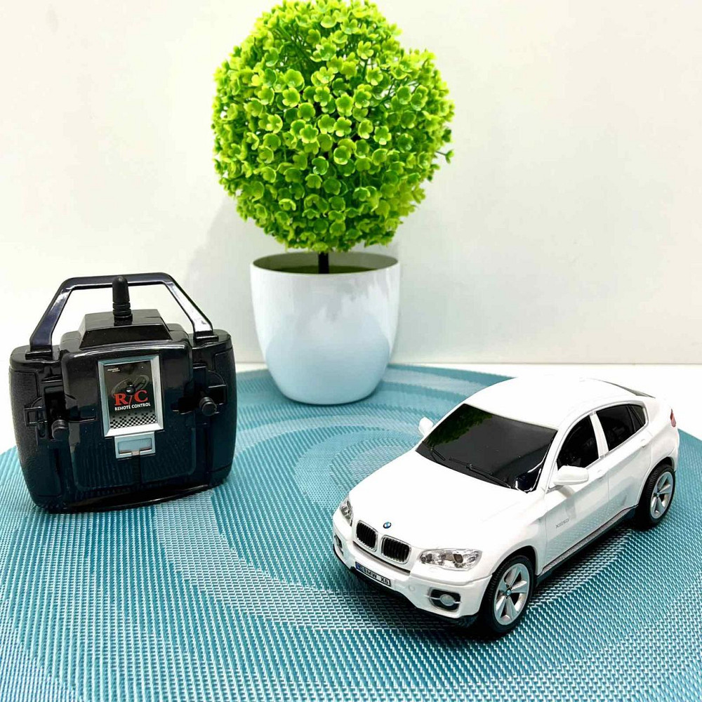 Машинка на радіокеруванні BMW X6 1:28 Біла (866-2802) Чернігів - фото 1