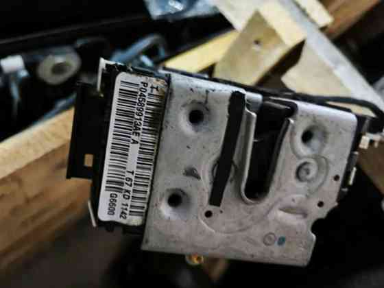 4589913AE замок двері перед ліва Коломыя