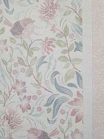 Шпалери вініл на флізеліні A.S.Creation Maison charme 0.53x10 прованс квіти листя птаха рожеві сині на білому Київ