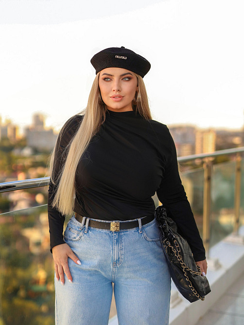 Базовый женский лонгслив с драпировкой 