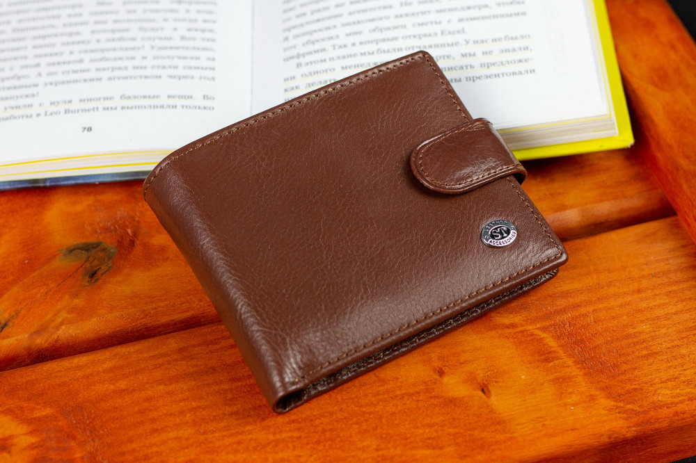 Чоловіче портмоне ST Leather з натуральної шкіри Коричневий Вінниця - фото 9