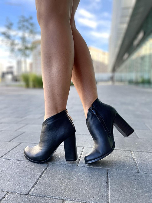 Жіночі черевики 95з чорні натуральна шкіра висота каблука 9 см (1115) 37р.40р. Коломия - фото 8