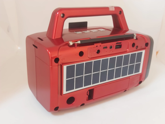 Радиоприемник на солнечной батарее + фонарик EPE FP-28-S (USB + microUSB + Bluetooth) Красный Винница