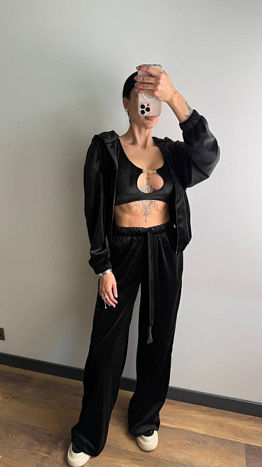 Женский стильный костюм тройка: кофта топ и штаны велюр плюш Черный, 44/46 Одесса - изображение 4