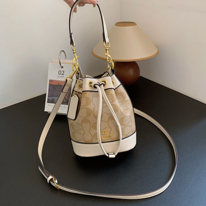 Женская сумка из фирменного холста с подвеской сердце (Бежевая) Винница - изображение 9