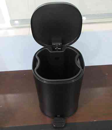 Відро для сміття з плавним закриттям овальне Zerix Prime-TC0105 Black 5л колір чорний (ZX5902) Київ