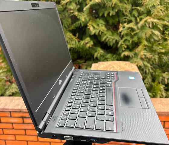 Ноутбук: Fujitsu LIFEBOOK E548, 14.0 / i3 -7130U Київ