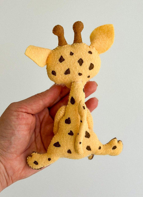 М’яка фетрова іграшка жираф ручної роботи – безпечна розвиваюча іграшка Київ - фото 2