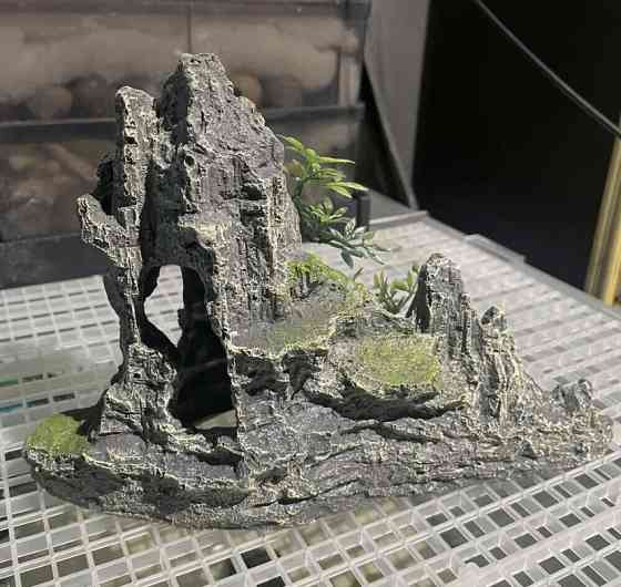 Декор для аквариума Скала аквариумный пейзаж размер 17 на 22 на 9 см смола зеленый С ДЕФЕКТОМ Киев