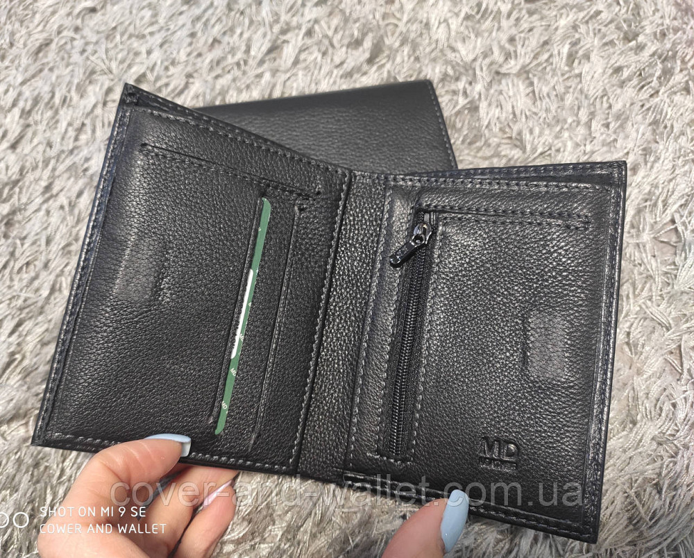 Мужской кожаный кошелек вертикального формата на магнитной фиксации MD 22-633 Киев - изображение 4