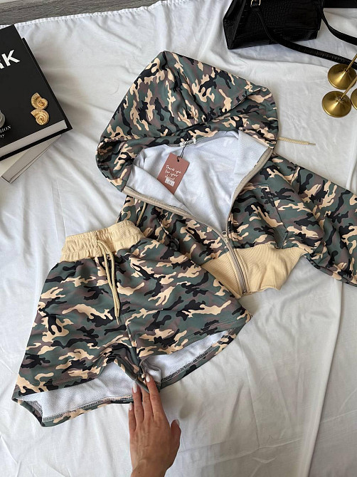 Жіночий принтований костюм двійка: укорочена кофта та шорти в мілітарі стилі петля + рибана Хакі, 42/44 Одеса - фото 5
