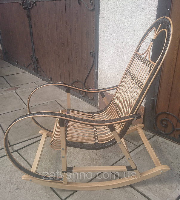 Плетеная качалка для дачи ротанговая Киев - изображение 5