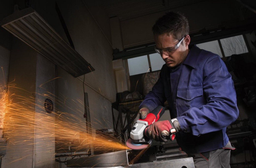 Шліфмашина кутова MILWAUKEE 125 мм AGV 15-125 XC 1550Вт 4933428120 Одеса - фото 4