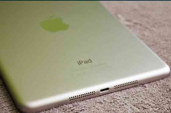 Планшет Apple iPad mini 2 / Retina / 16Gb. / Wi-Fi/ Space Gray. Київ