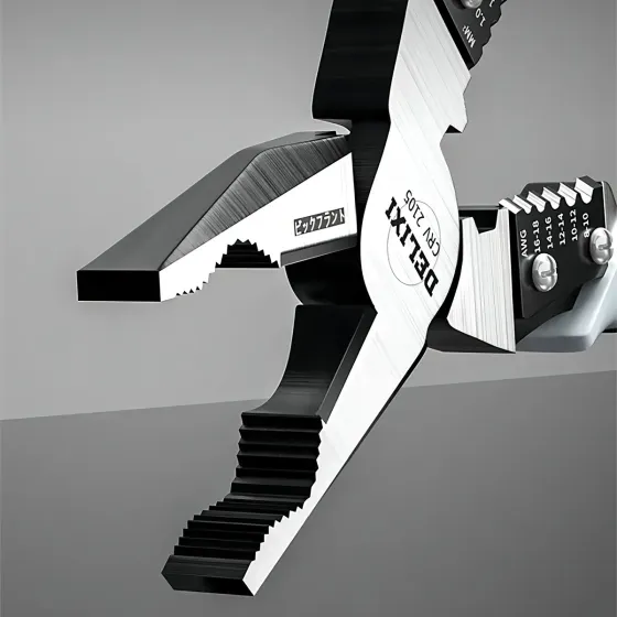 Комбинированные плоскогубцы для зачистки провода 225мм Киев