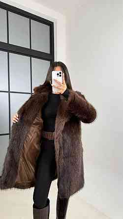 Женская шуба объемного кроя с классическим воротником из искусственного меха Шоколад, 42 Одесса