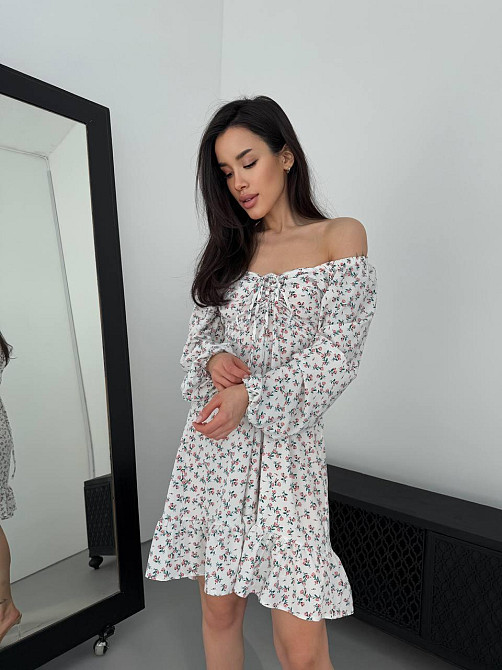Жіноче святкове принтоване плаття із софту Білий Одеса - фото 6