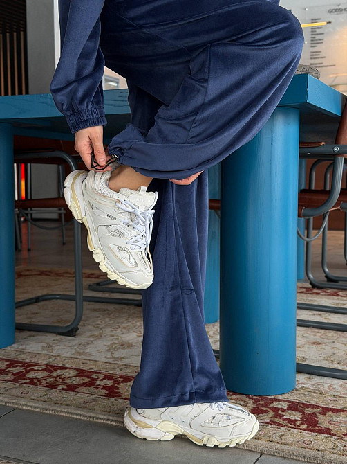 Женский повседневный велюровый костюм двойка: кофта и штаны плотный турецкий велюр Синий, 48/52 Одесса - изображение 8