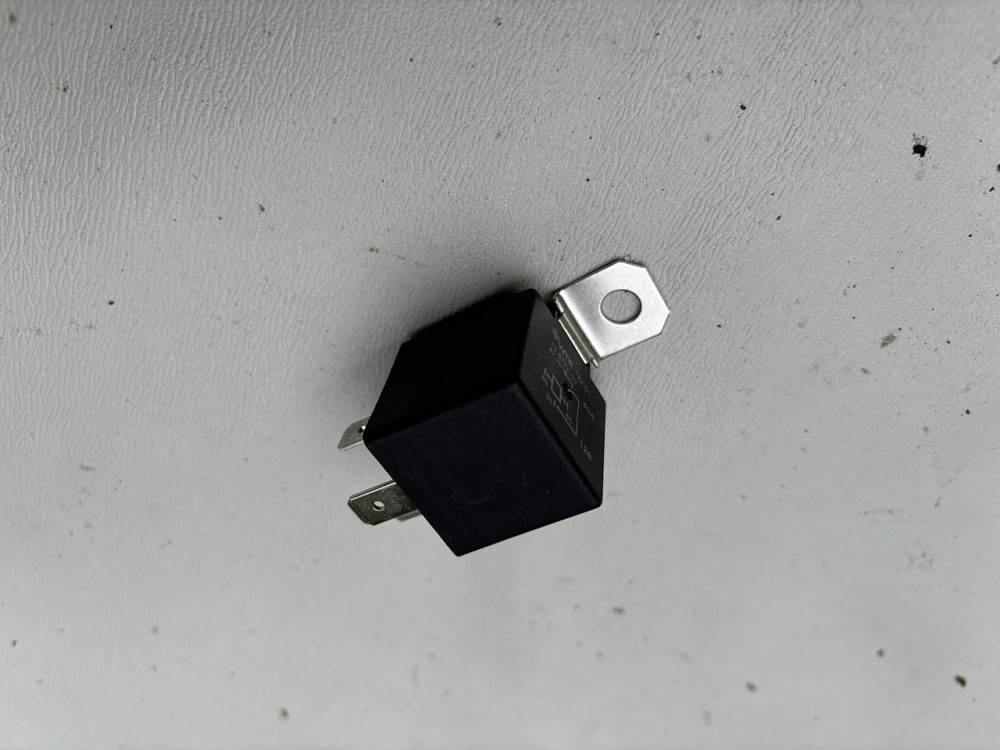 Реле 4-х контактное 12В. 75.3777-10. Харьков - изображение 1