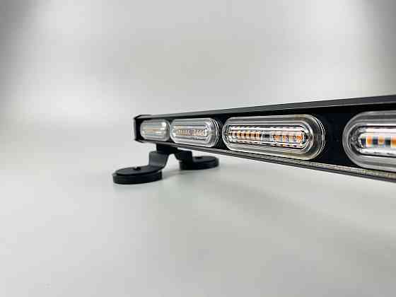 Двосторонній Стробоскоп LED на машину 4 секції 12/24 V 96 led діодів кріплення подвійний магніт світлова балка Мукачево