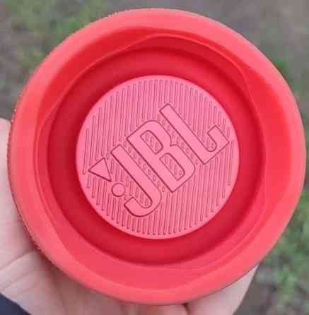 Оригинальная портативная акустика JBL charge 4 как новая!х Киев