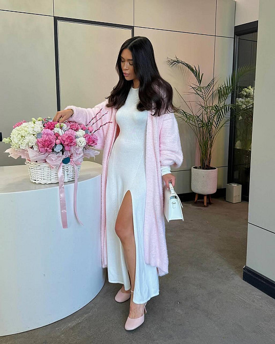 Женское привлекательное теплое миди-платье с разрезом ангора Одесса - изображение 5