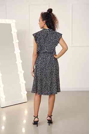 Платье в горошек с воланами 