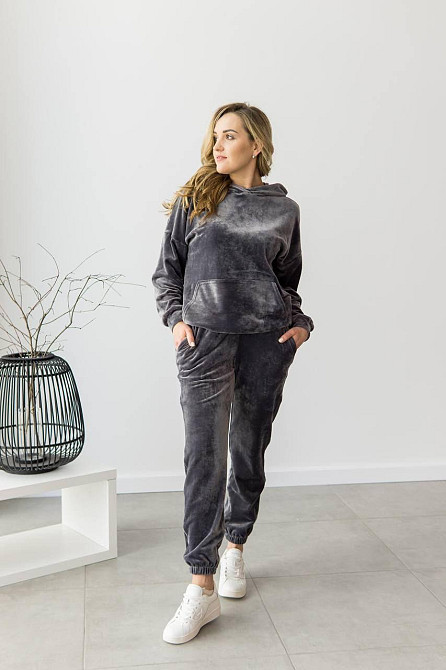 Жіночий велюровий костюм із капюшоном Графітовий S Харків - фото 1