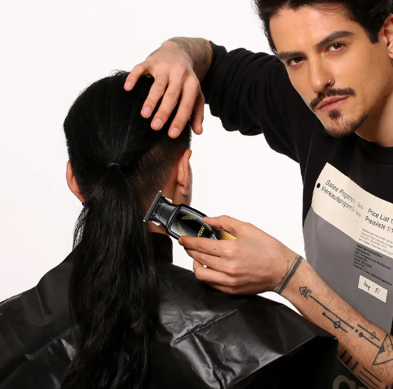 Беспроводной триммер-машинка для стрижки волос VGR V-187 (4 насадки) Серебристый Киев