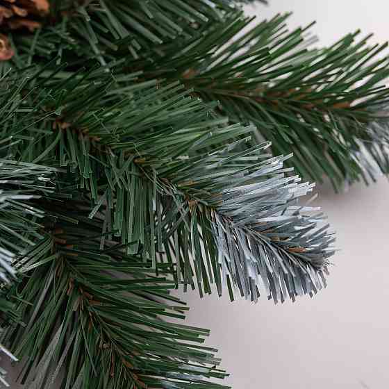 Lugi Штучний підсвічник вінок Новорічний з декором зелений із засніженими кінчиками на 1 свічку Коломия