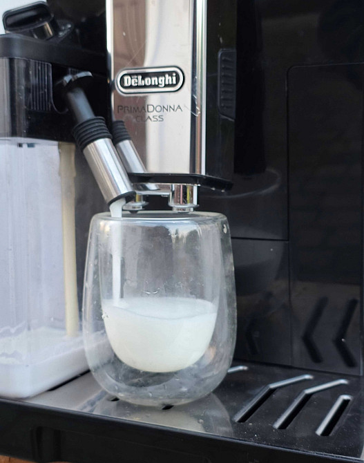 Кавомашина DeLonghi ECAM 550.65 PrimaDonna Class Bluetooth + новий молочник Харків - фото 4