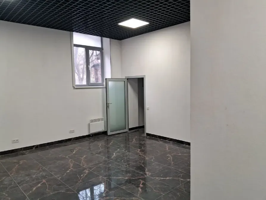 Магазин\ приміщення в центрі міста. Червона лінія з окремим входом, великі вітринні вікна. Дніпро - фото 10