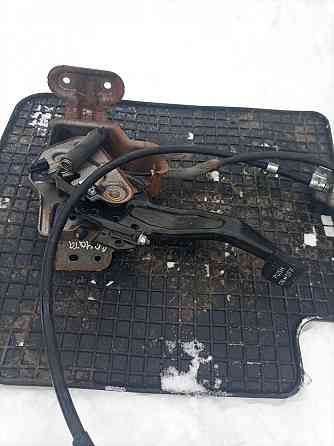 Педаль стояночного тормоза (ножник) в сборе с тросом Hyundai Sonata. Киев