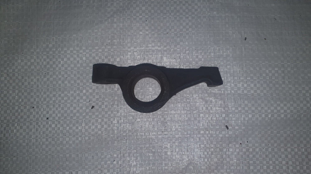 Коромысло клапана СМД-18. СМД1-06СЗ-1. СССР. Харьков - изображение 1