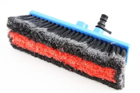 Щетка  под шланг ToM-PaR 10 со скребком (без ручки) Винница