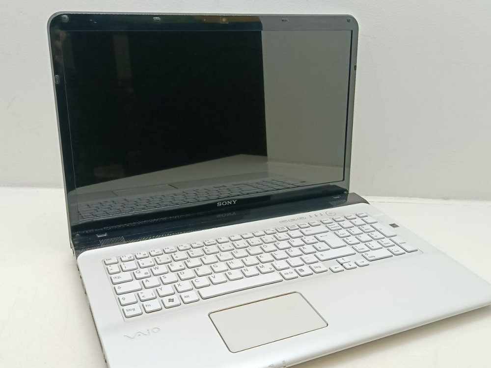 Ноутбук Sony SVE171B11M Pentium B970\4\0\ АКБ+ (товар вживаний) Луцьк - фото 1