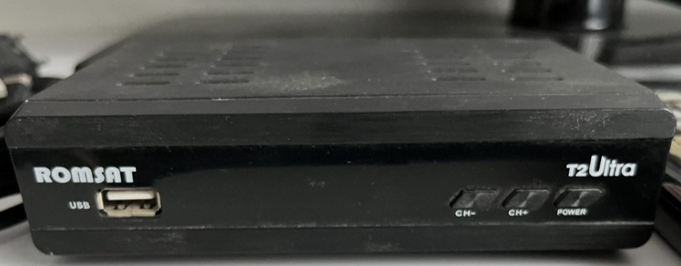 Телевізор Samsung LE40C530F1W з приставкою T2. Київ - фото 1