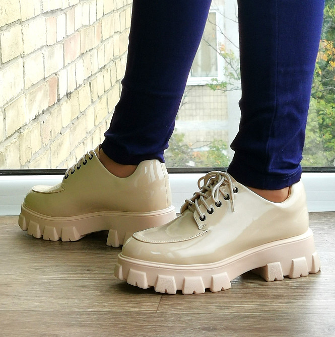 Жіночі Бежеві Туфлі Кросівки на Танкетці Сліпони Лакові Мокасини (розміри: 36,37,38,39,40,41) — 6-20 Дніпро - фото 5