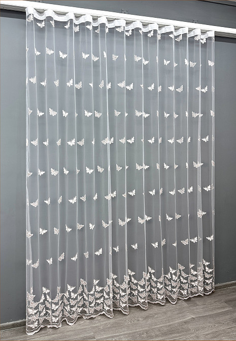 Тюль VR-Textil 1738т Фатин «Бабочки» с вышивкой и люрексом Пудровый с белым 300х270 см (42-0782) Киев - изображение 3
