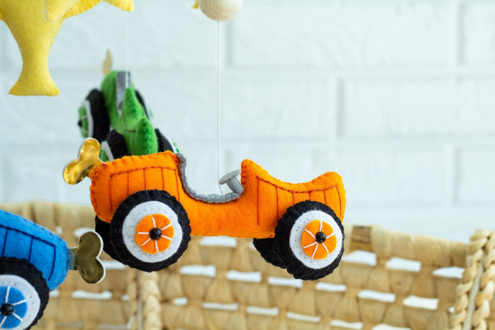 Дитячий мобіль на ліжечко для немовлят WooolyWool «Круті тачки» Київ - фото 5