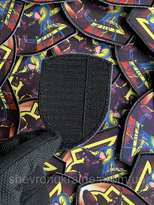 Друкований шеврон Аніме Дівчина (Форма щит. На липучці) Розмір 9x6.5см Київ - фото 8