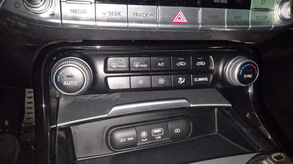 Блок управления климатом Kia Stinger 2017–2023 Киев - изображение 1