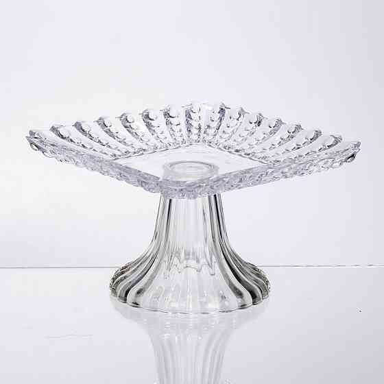 Квадратная стеклянная тортовница на ножке 16 см Киев